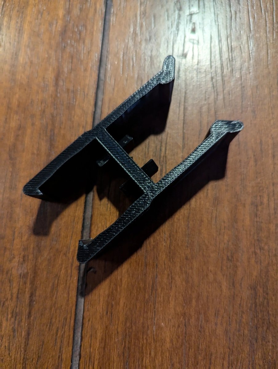 Latitude Carbon SS Stick Wranglers - The Snag Bin