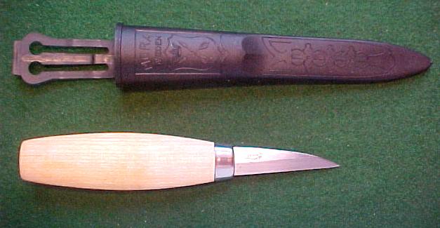Mora Carving 122 Original laminated Steel - The Snag Bin