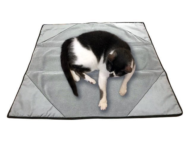 Premium Reversible Pet Sleep Mat 24" X 24" (Made in USA) - The Snag Bin