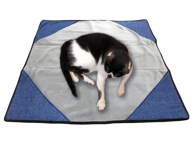 Premium Reversible Pet Sleep Mat 24" X 24" (Made in USA) - The Snag Bin