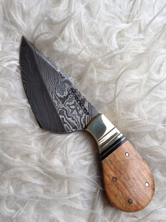Custom Handmade Damascus Skinning Knife – 3" Blade - The Snag Bin