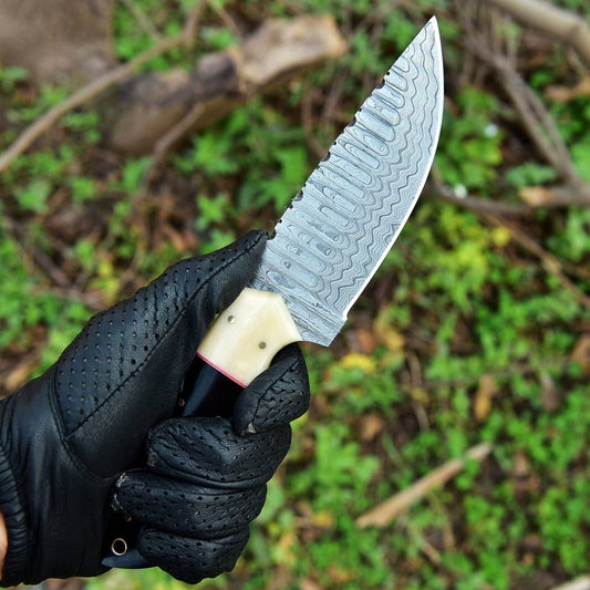 Custom Handmade Skinning Knife - Damascus Steel Blade, Buffalo Horn & Camel Bone Handle - The Snag Bin