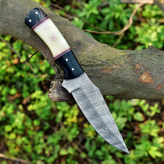 Custom Handmade Skinning Knife Set - 4.5" Damascus Blade, Camel Bone & Resin Handle - The Snag Bin