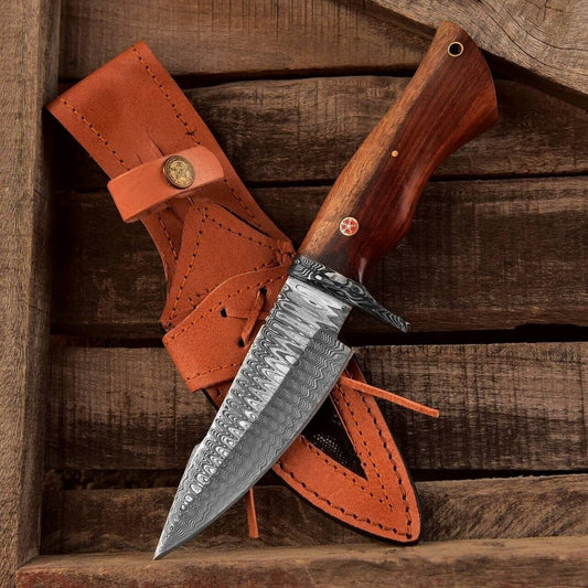 Custom Handmade Small Hunting Knife with Damascus Steel Blade - The Snag Bin
