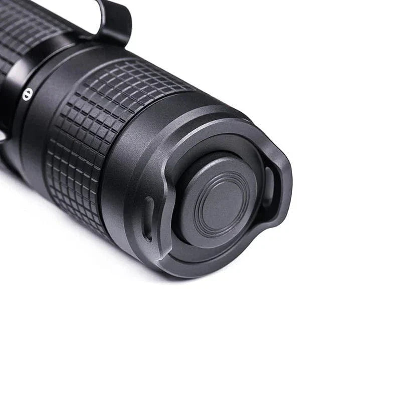 E52C Every Day Flashlight - The Snag Bin
