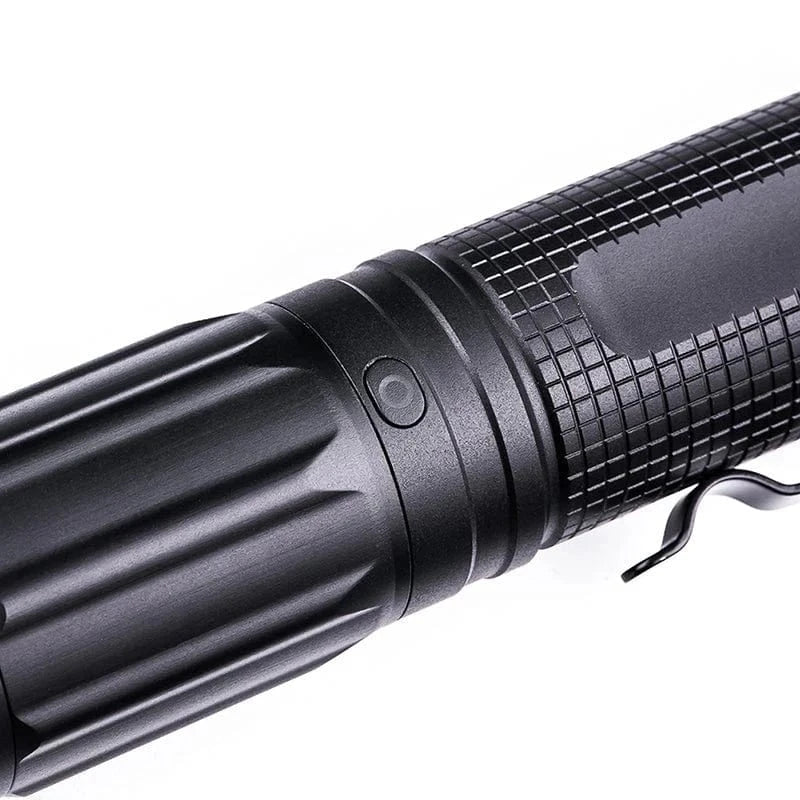 E52C Every Day Flashlight - The Snag Bin