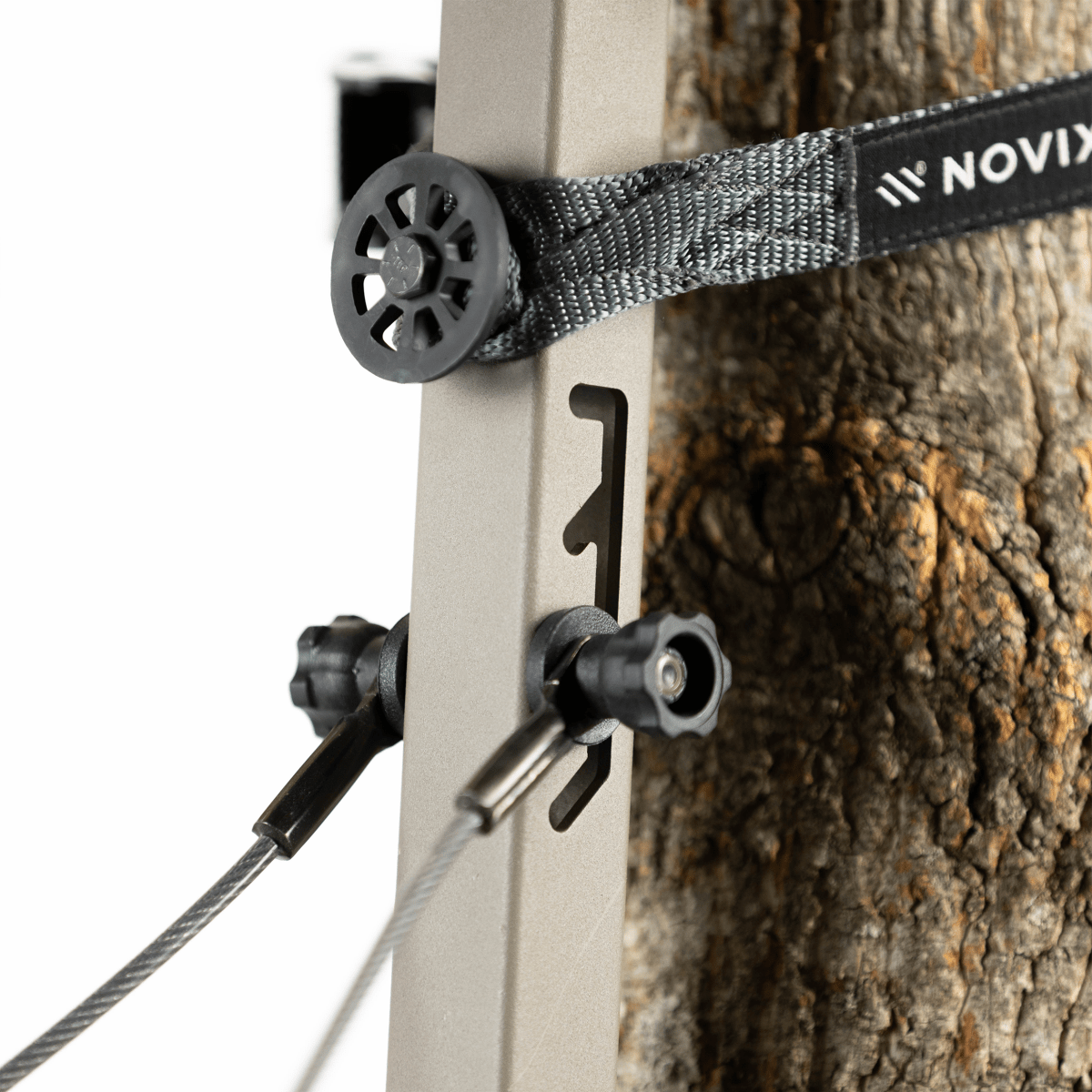 Echo Hang On Treestand - The Snag Bin