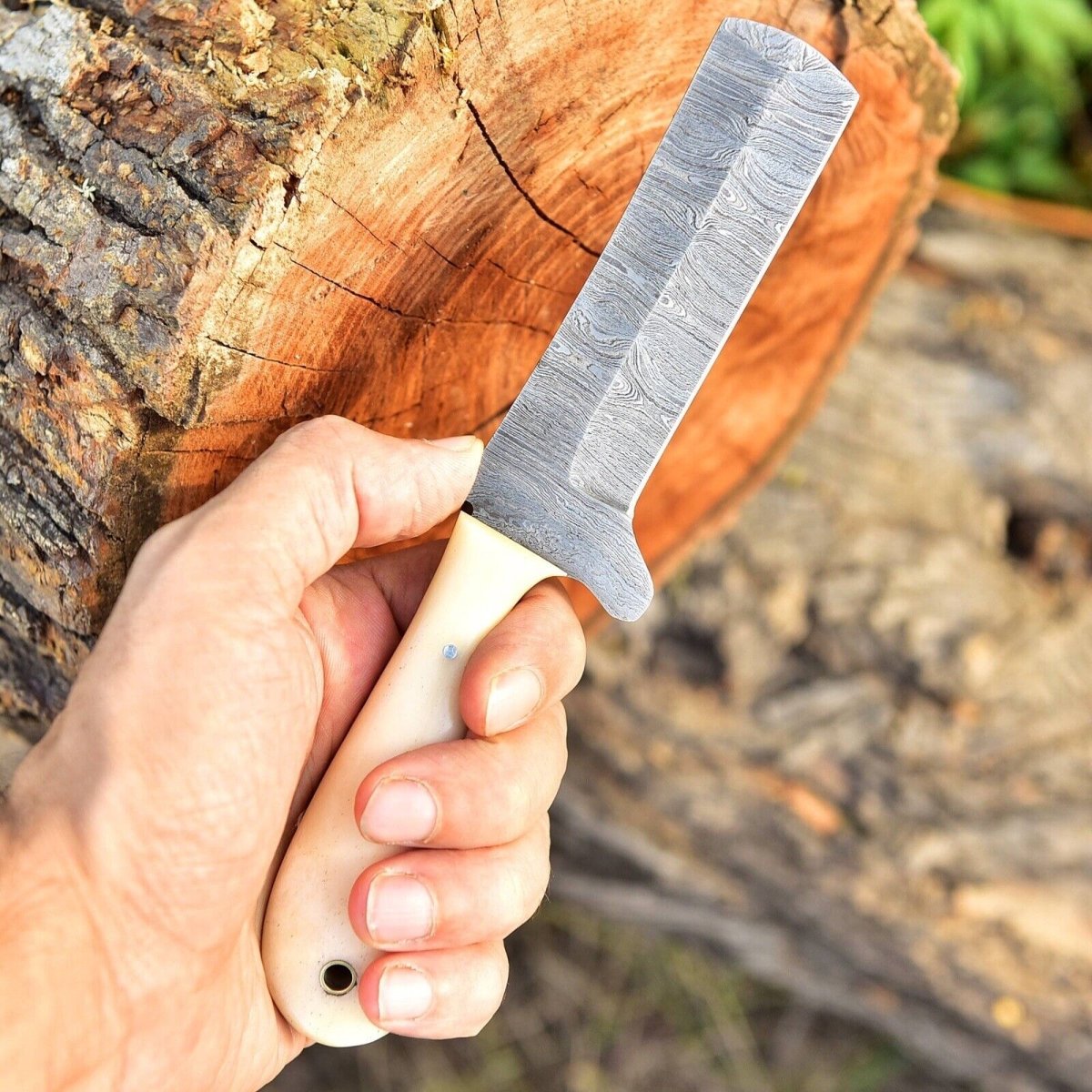 Gareth Bull Style Knife – 8" Damascus Steel Blade with Camel Bone Handle & Western Leather Sheath - The Snag Bin