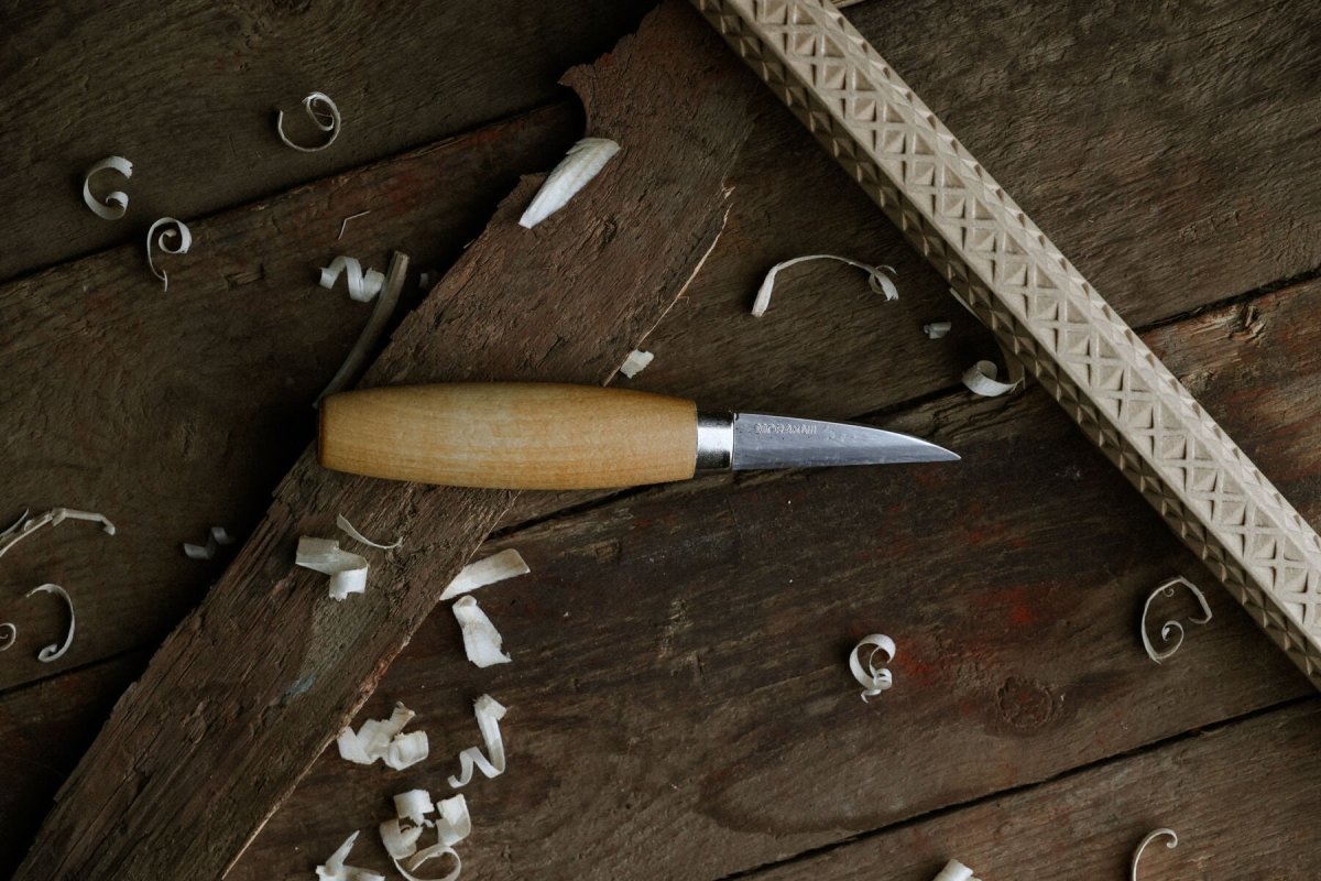 Mora Carving 122 Original laminated Steel - The Snag Bin