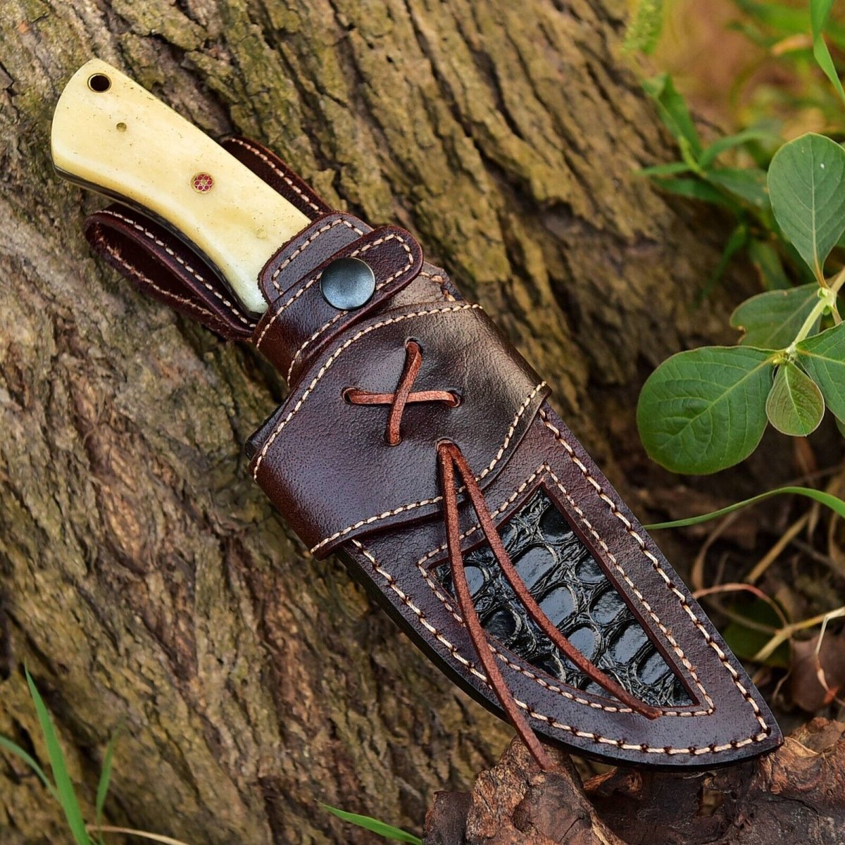 Premium Damascus Steel Skinner Knife – Custom Handmade with Camel Bone Handle - The Snag Bin