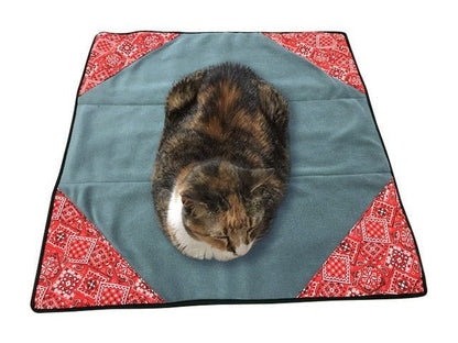 Premium Reversible Pet Sleep Mat 24" X 24" (Made in USA) - The Snag Bin