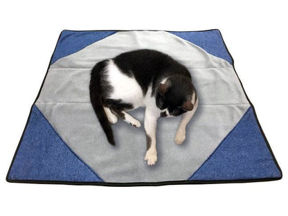 Premium Reversible Pet Sleep Mat 24" X 24" (Made in USA) - The Snag Bin